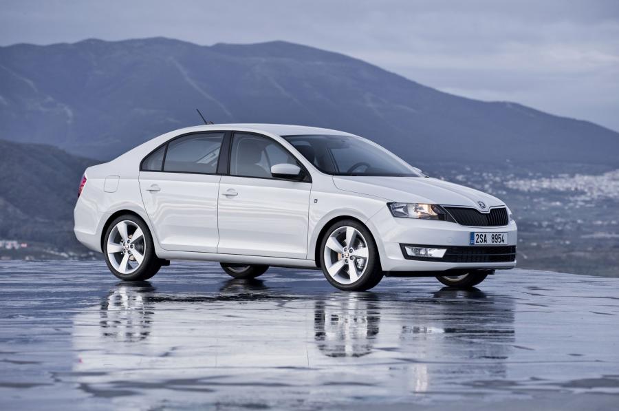 Skoda Rapid 2012 года  (фото 40 из 55)